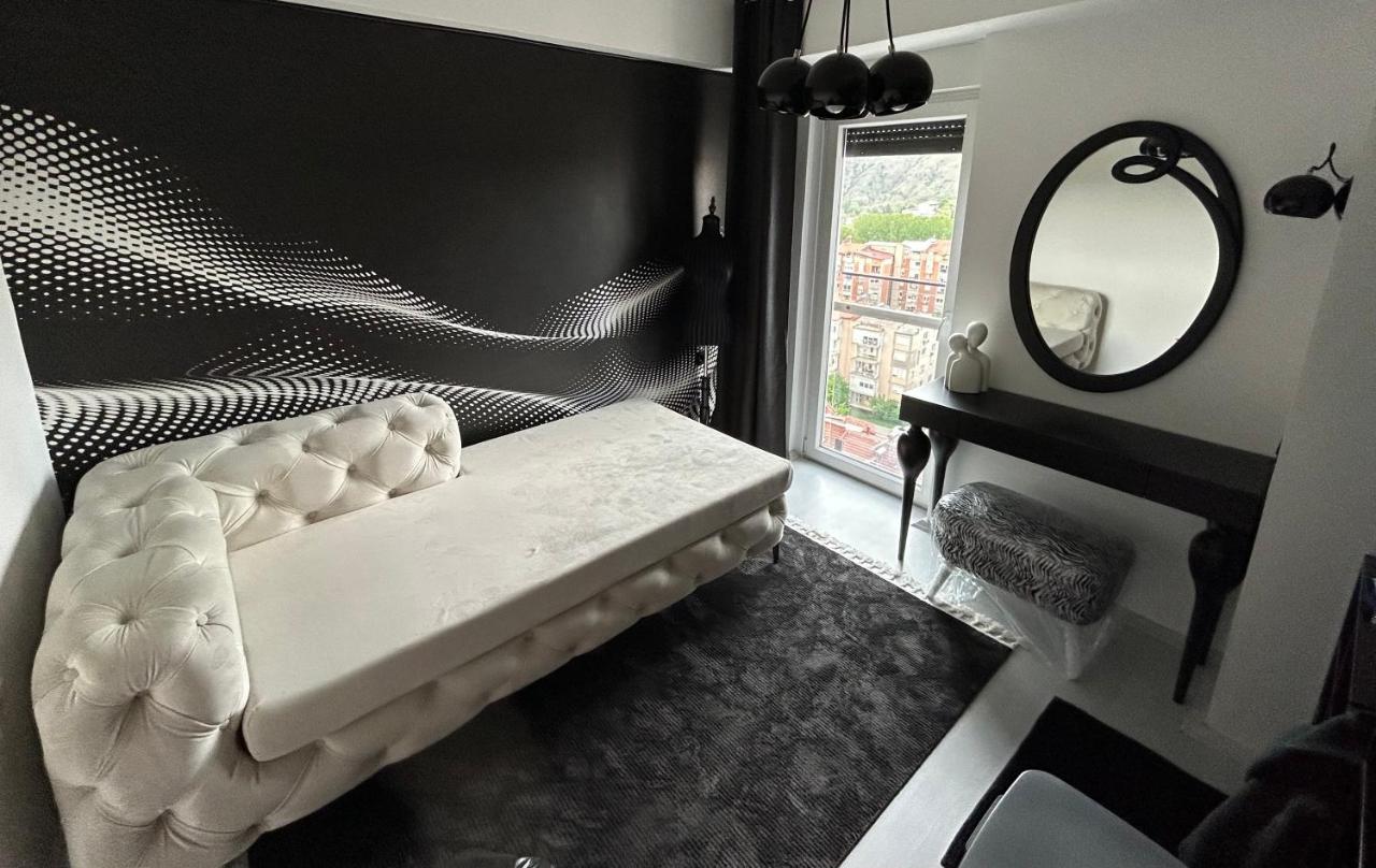 Sandev Apartments Black&White Štip 외부 사진