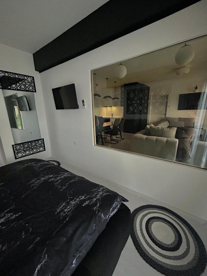 Sandev Apartments Black&White Štip 외부 사진